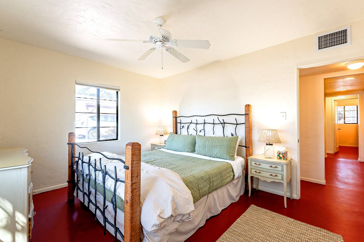 Vacation Rental Tucson Hawthorne Manor -05
