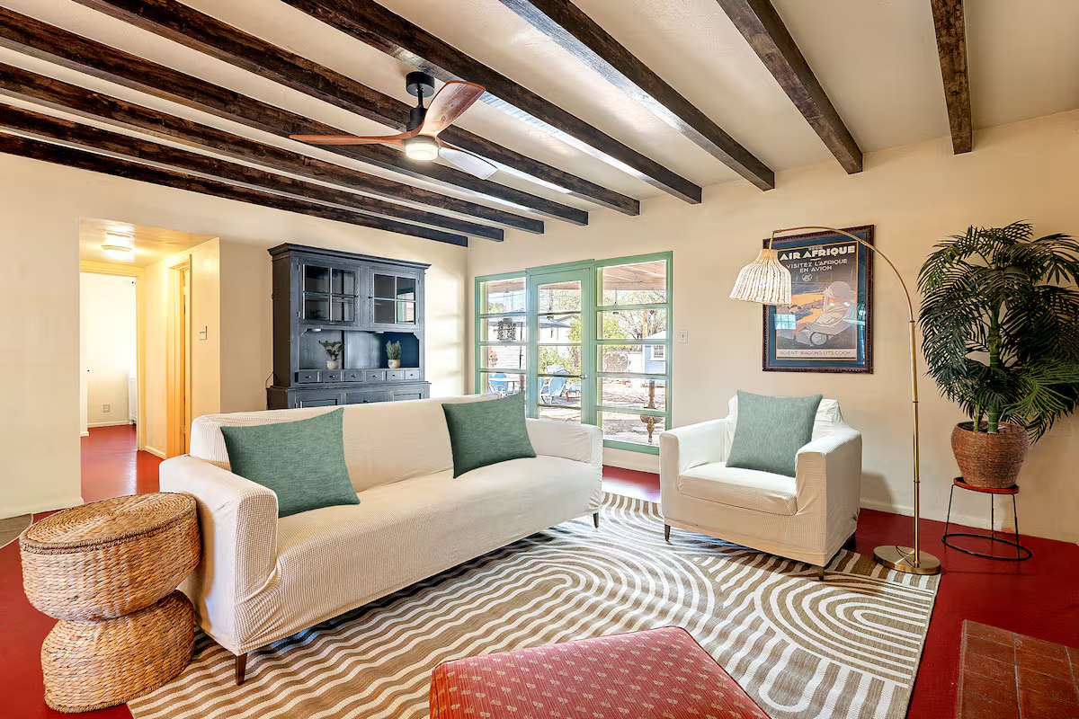 Vacation Rental Tucson Hawthorne Manor -02